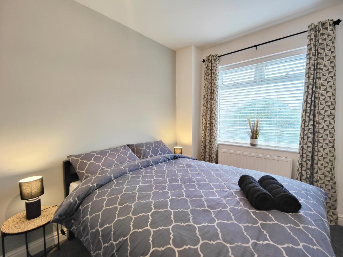 Stott House - Bright Spacious Townhouse 15 Minutes To Central Manchester With Free Parkingヴィラ エクステリア 写真